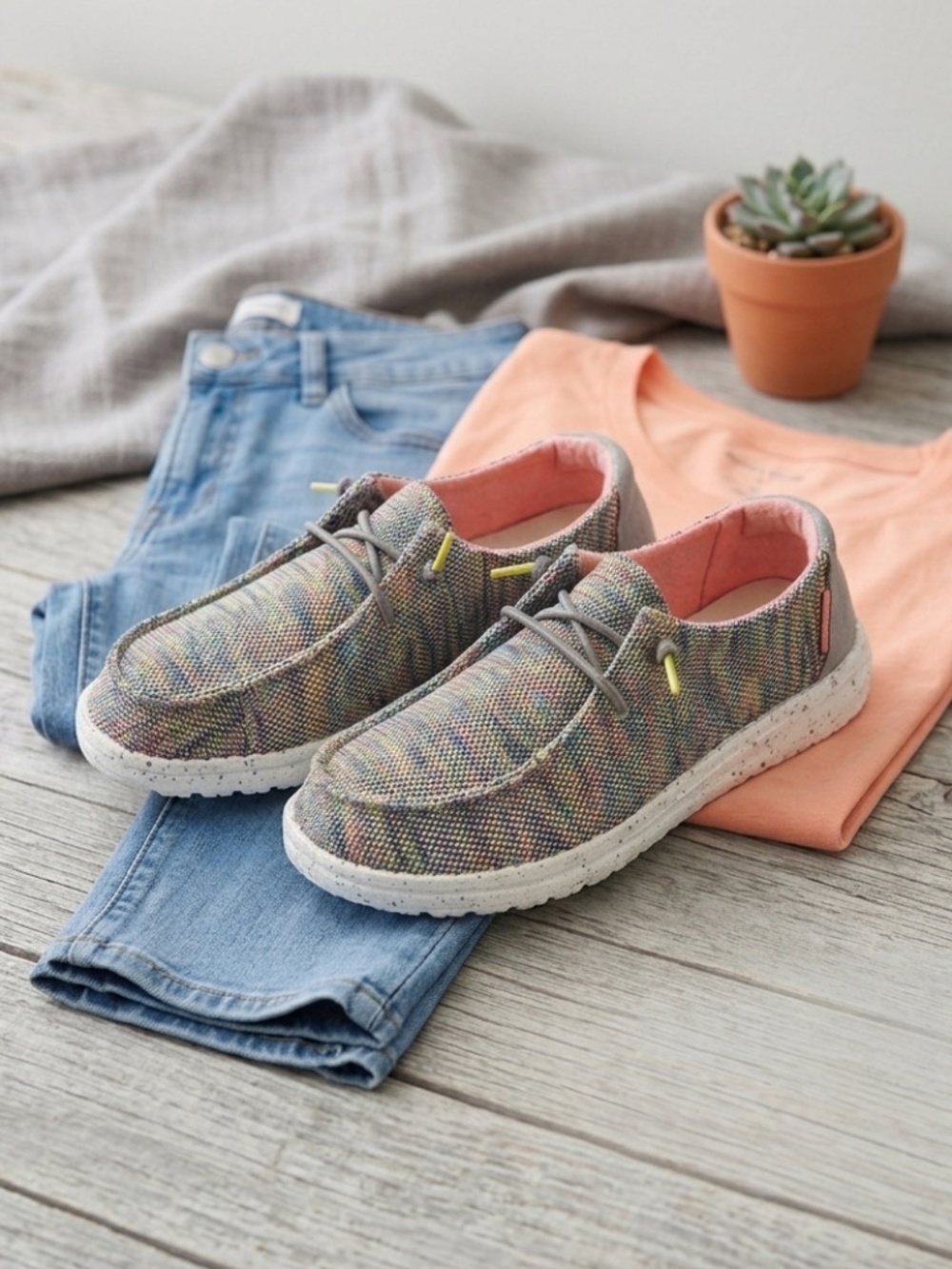 ​Hey Dude Wendy Sox Peacock Pink Multi Knit Women's Shoes Size 6 🌈✨
